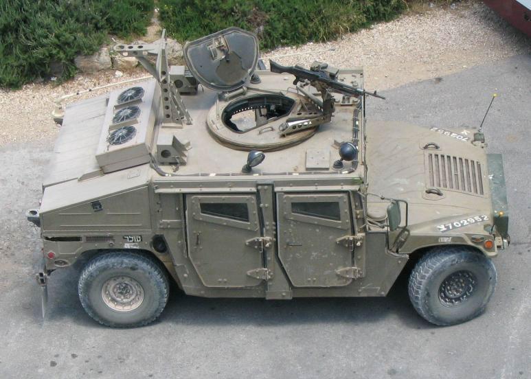 tn_800x600_114429_04965_HUMVEE_iyraeli_talakts_13