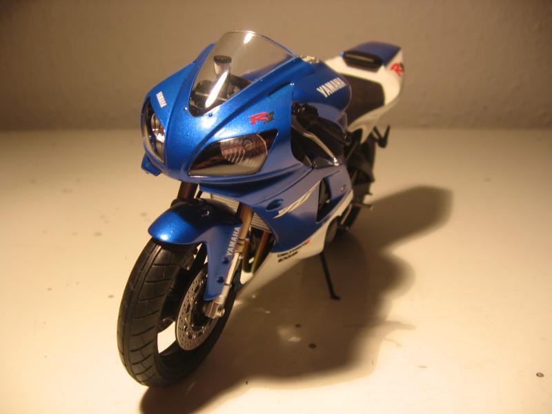 Yamaha R1 008