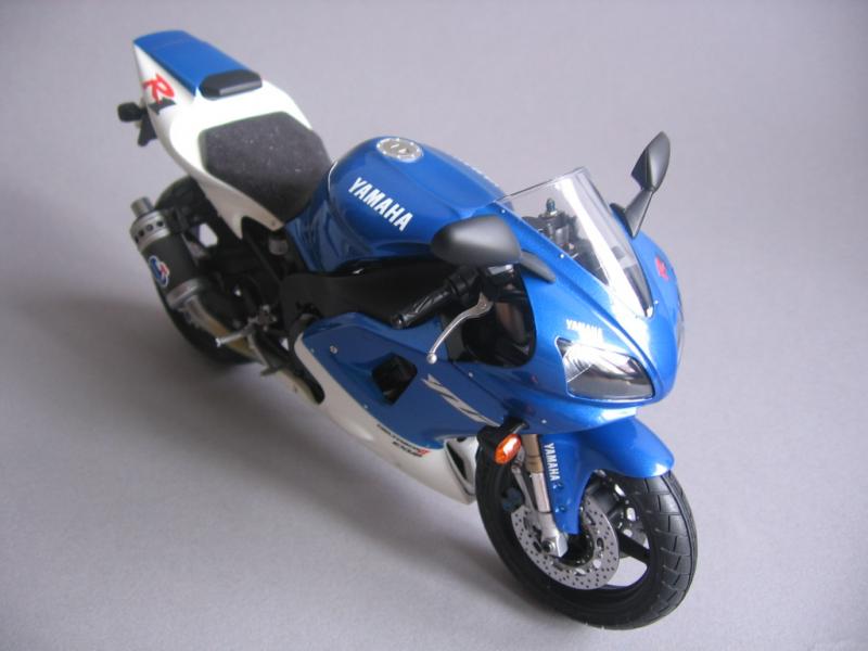 Yamaha R1 014