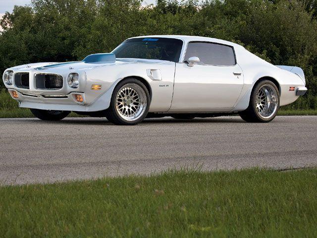 0811phr_05_z+1970_pontiac_firebird_esprit+side_view