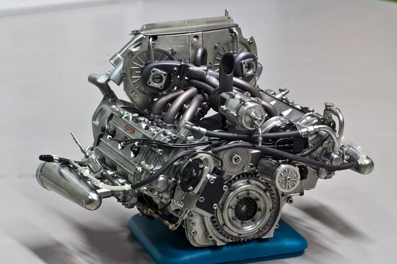 F126_engine_03