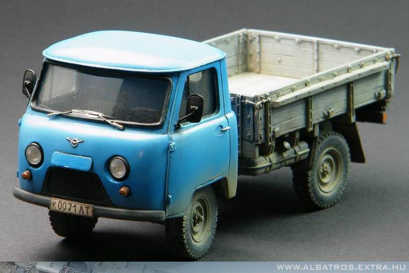 UAZ-452
