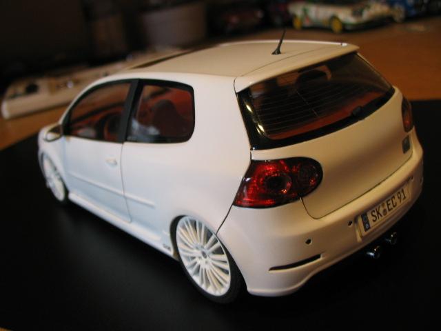 Golf R32.