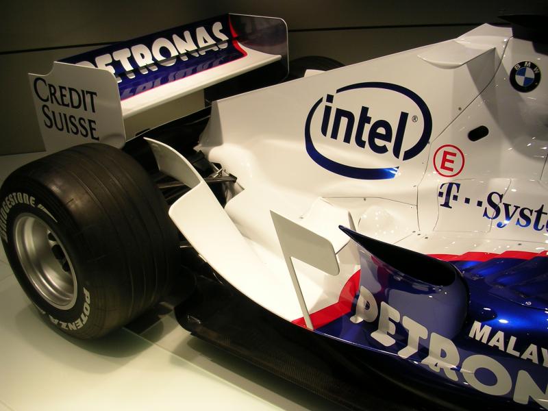 BMW_Sauber_F1_06_rear_side