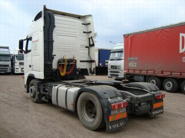 Volvo-FH13-440-GLOBETROTTER-XL,9c553cb5[1]