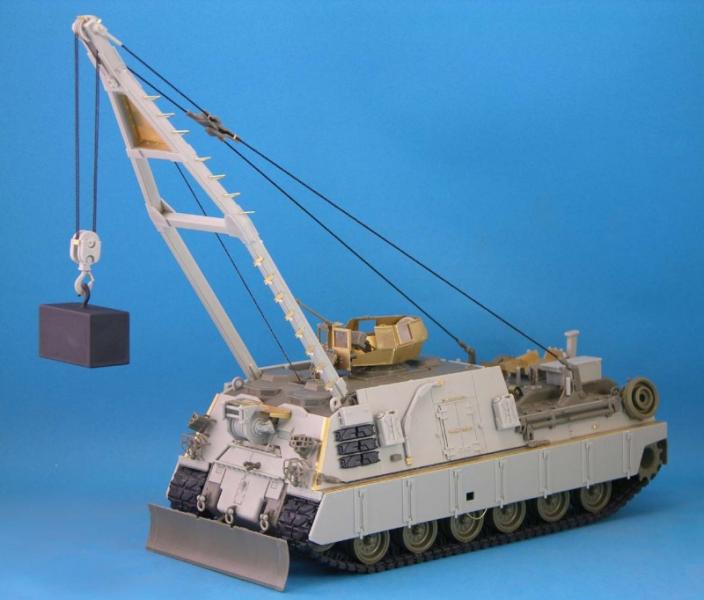 M882
