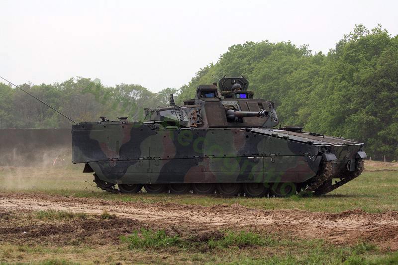 cv9035_armoured_infantry_fighting_vehicle_landmachtdagen_dutch_army_open_day_2010_netherlands_havelte_002