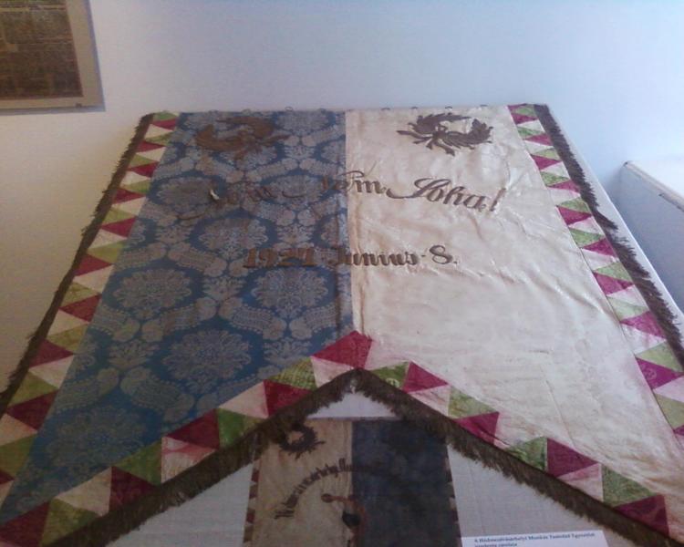 Zászló

Egy sportegyesület zászlaja,1921