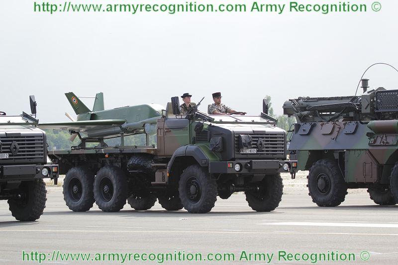 Drone_SDTI_61eRA_regiment_artillerie_14_juillet_july_2010_military_parade_defile_militaire_france_french_army_001