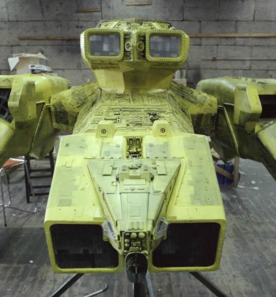 Close%20up%20nose%20section%20yellow%20nostromo