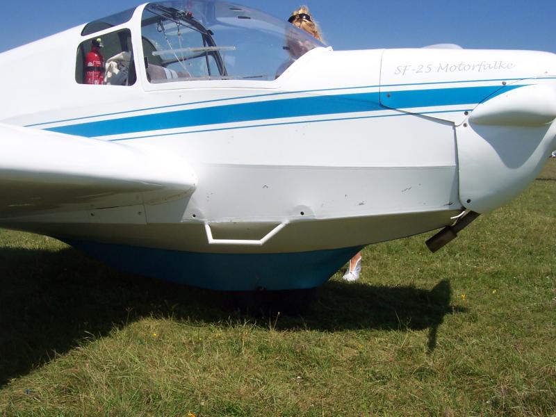 Ha-1230 SF-25 Motorfalke 05