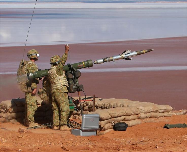 RBS-70_Saab_anti-aircraft_sol_air_defense_missile_system_Australia_Australian_army_001