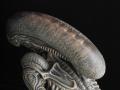 09 Halcyon Alien 3 Head

Az áttetsző, füstszínű burkolat, alatta felsejlenek a koponya kontúrjai
