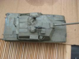 M1 Abrams
(Májky)