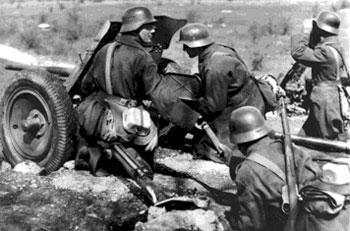 Anti-tank Artillery in Action (Hungary)

A Hungarian 37mm AT crew during battle on the Eastern front. 

