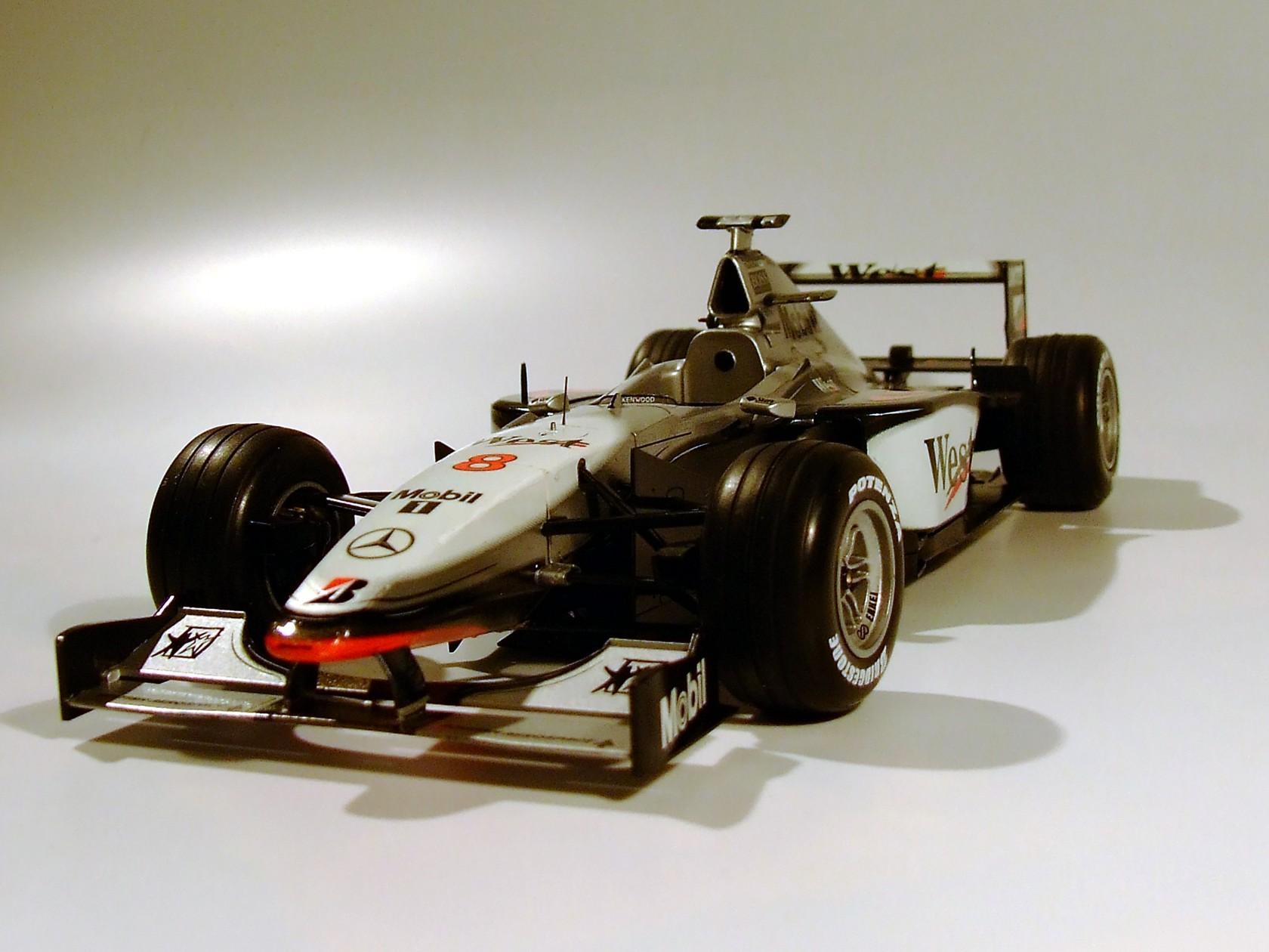 McLarenMP4/13 (2010_11)