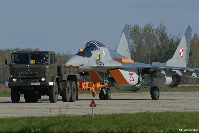 16lengyelmig-29-11_1291037917