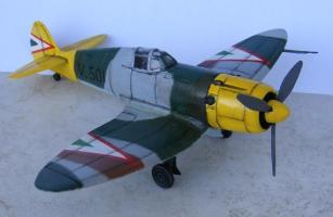 WM-23, 1/72

A Balaton Modell készlete, tőlem egy pilótát meg egy pár futóműkitámasztót kapott.