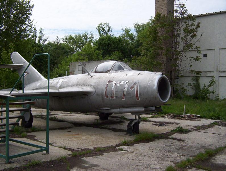 Mig-15 Börgönd hnagár 2005 02