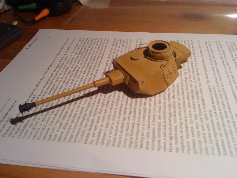 Ebből szeretnék egy kilőtt panzerturmot készíteni,a teste donor volt egy fiktív páncélvadászhoz (akit érdekel adatlapomon megtalálja)