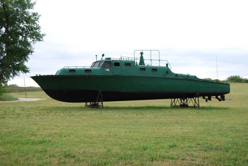 AN-2    MONOSTORI ERŐD  KOMÁROM