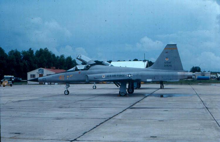 41 01541 USAF F-5E