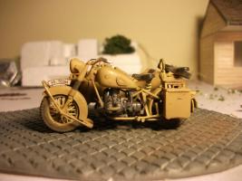 Master Box BMW R75
(higherrr)