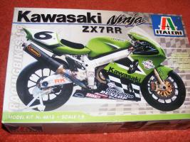 Az utolsó karburátoros Superbike - Kawasaki ZX-7RR Superbike versenymotor
(F2Tom)