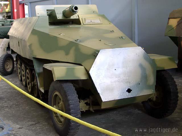 SdKfz251!9-02[1]