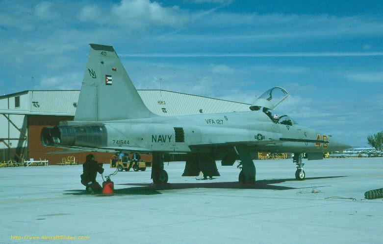 40 F5E 74-1544 NJ40 VFA127