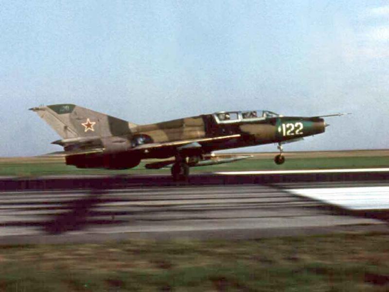 248.261.4_MIG-21UM_Russia122