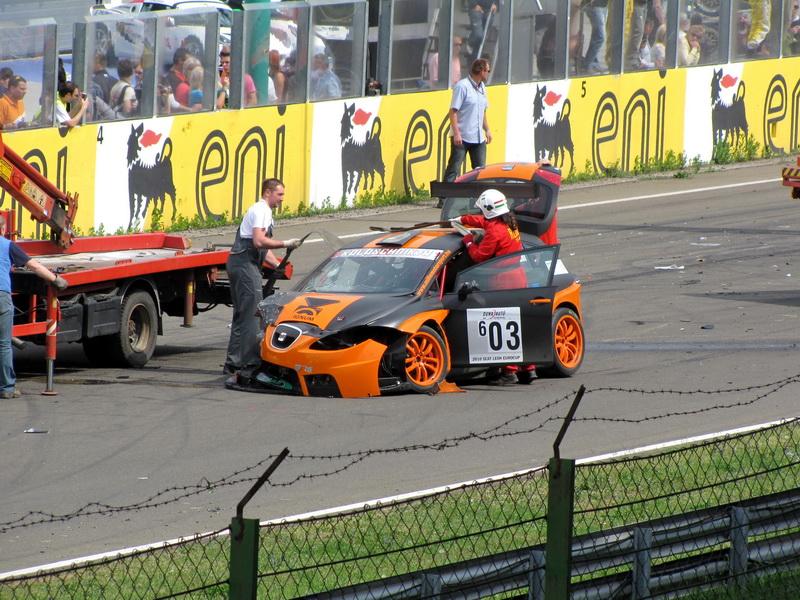 ez kapta el a Ferrari hátulját