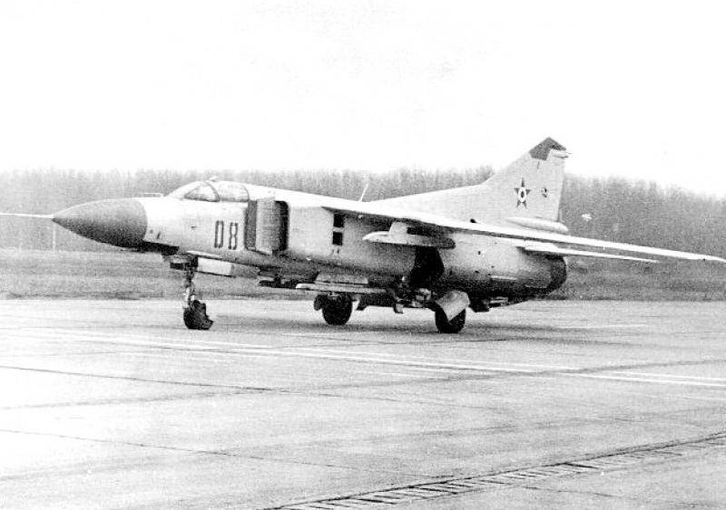 MiG-23MF  08