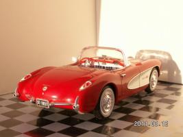 AMT 1957 Chevrolet Corvette