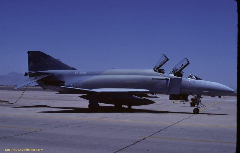 x155522 ND-207 F-4J VF302 1982
