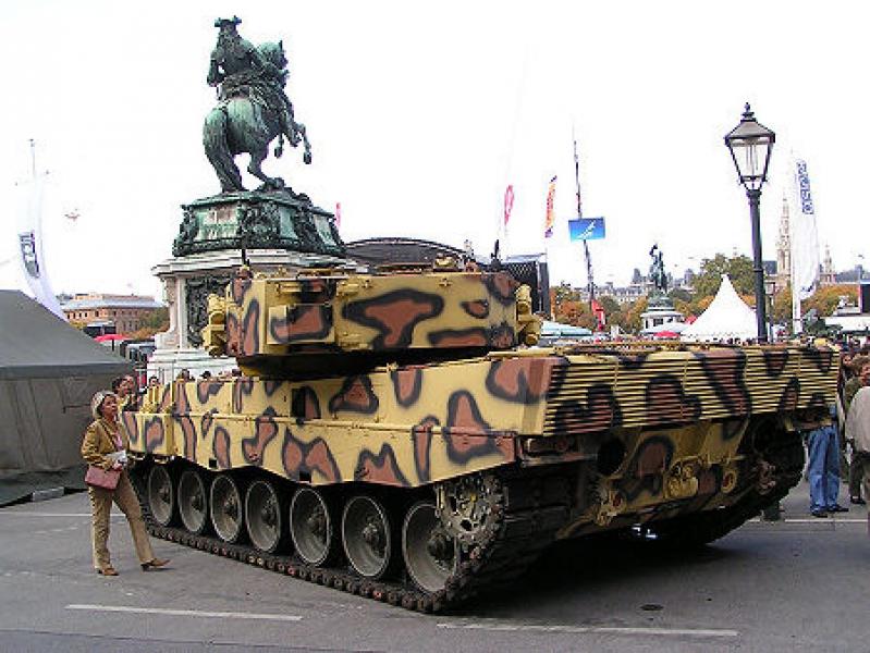 KPz Leopard 2A4 in der Leopardine-Bemalung des HLogZ Wels