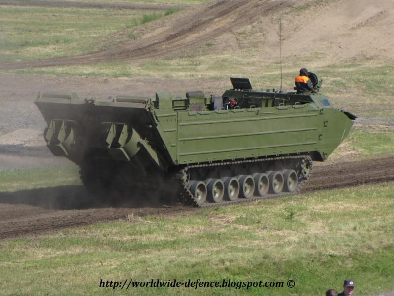 pts-4_tracked_amphibious_vehicle_04