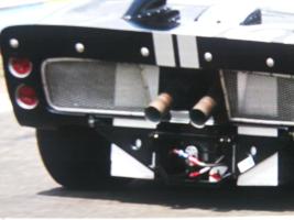 A többszörös Le- Mans gyöztes Ford
(Titusz)