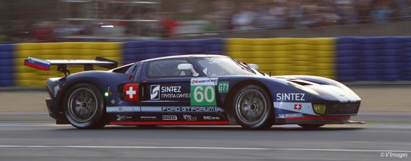 ford_gt_gt1_24h_du_mans_race