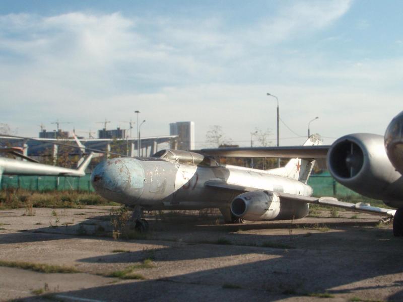 YAK-25