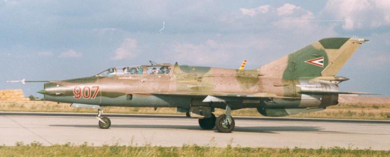 B_MIG_21UM_907_006