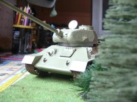 T-34/85 Kurksz felé
(cincin20)