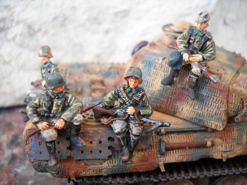 WWII German Tank Riders 8262 (10)