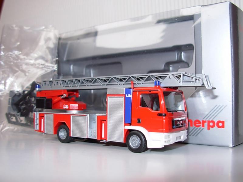 MAN TGS tűzoltó Herpa Exclusive H0