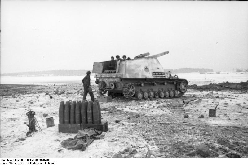 Bundesarchiv_Bild_101I-278-0898-28,_Russland,_Panzerhaubitze__Hummel_