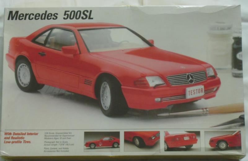Testors-Fujimi Mercedes 500SL, a doboz még fólában bontatlanul ára 7000ft