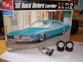 1966 Buick Riviera Lowrider
(KISFÜLÖP)