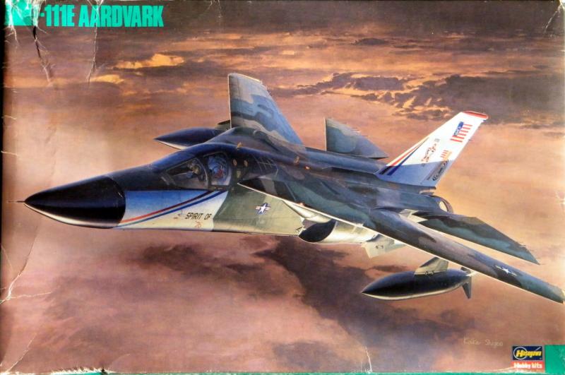 1:72 Hasegawa F-111, négy póttartállyal és fegyverzettel, 7000 Ft 