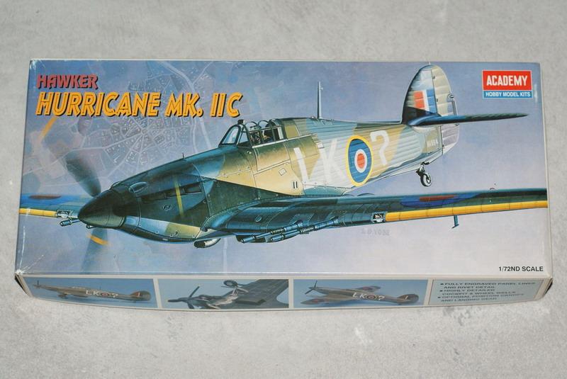 Academy 2129 1/72 Hawker Hurricane MK. IIC