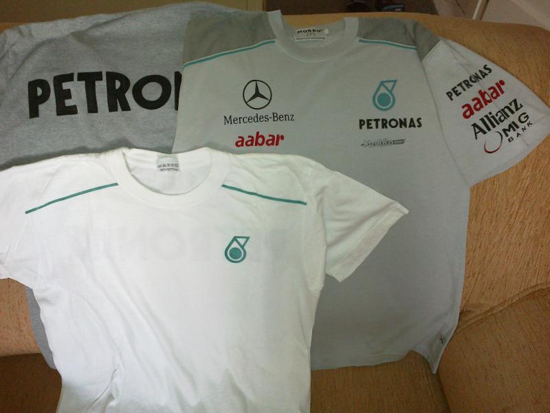 20120724134

félkész és kész pólók